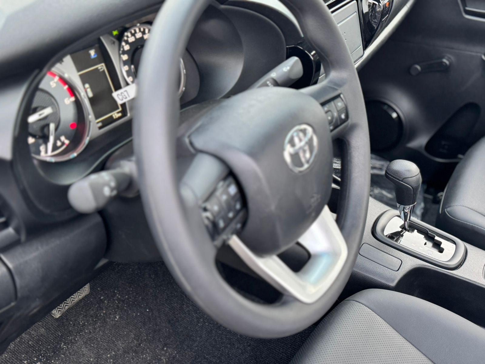 HILUX CS - AUTOMÁTICA 